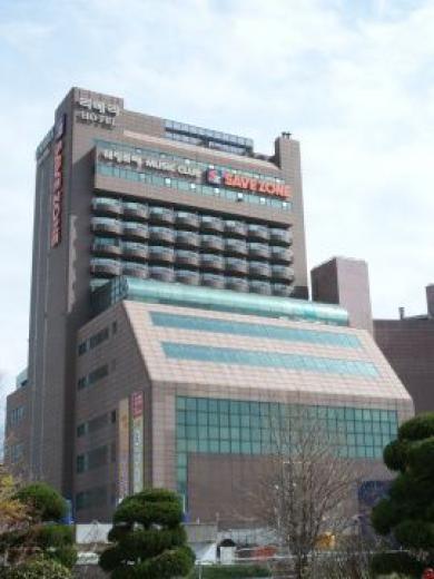 里博洛酒店 酒店 3*